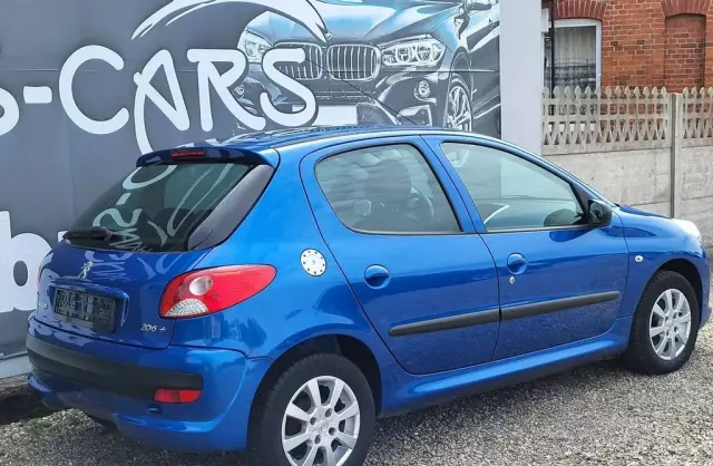 PEUGEOT 206 1.1i (60 KM)