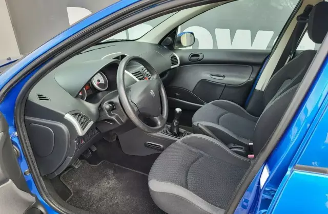 PEUGEOT 206 1.1i (60 KM)