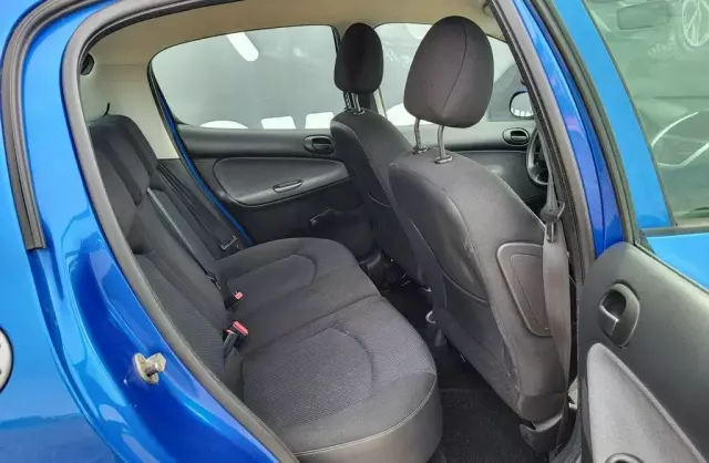 PEUGEOT 206 1.1i (60 KM)