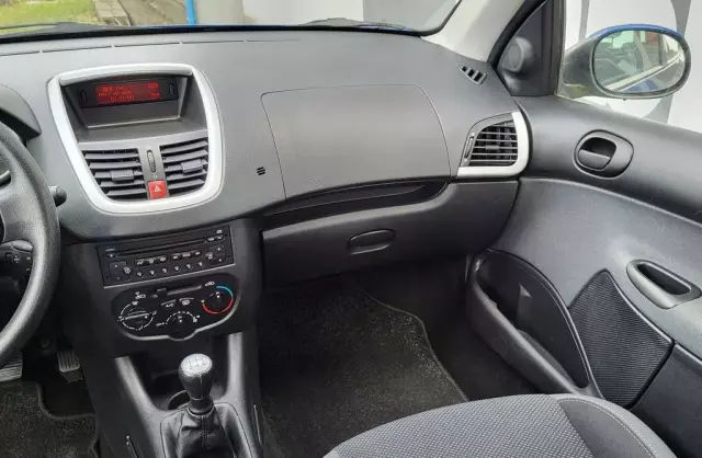 PEUGEOT 206 1.1i (60 KM)