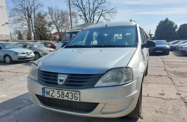 DACIA Logan 