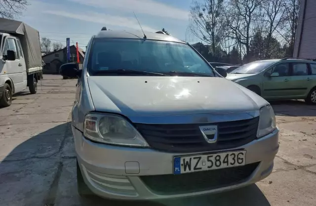 DACIA Logan 