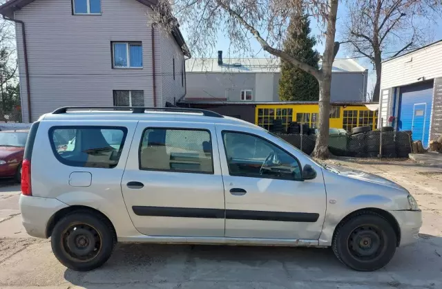 DACIA Logan 