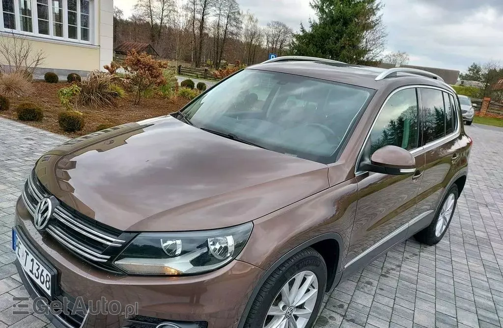 VOLKSWAGEN Tiguan 