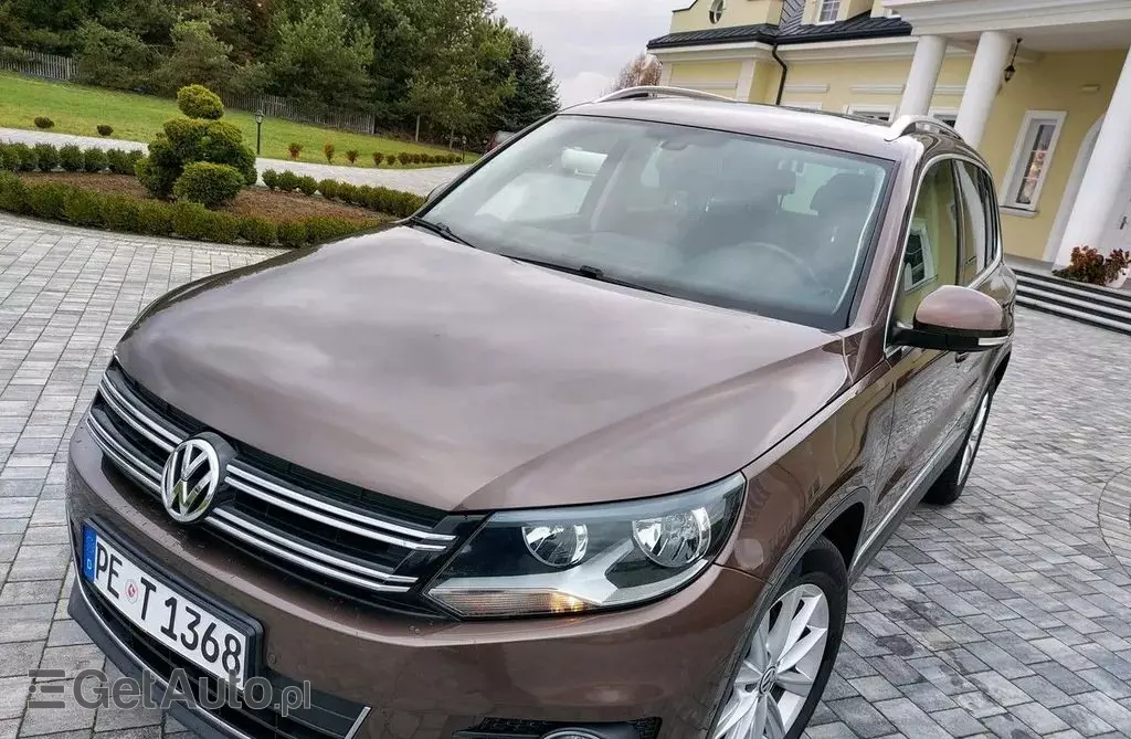 VOLKSWAGEN Tiguan 