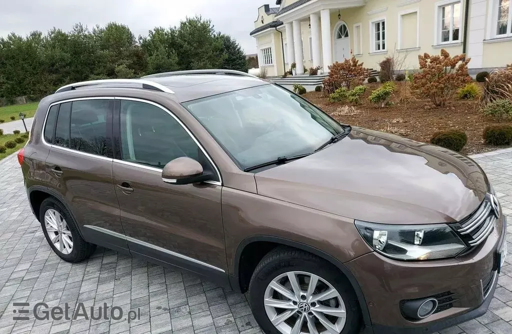 VOLKSWAGEN Tiguan 