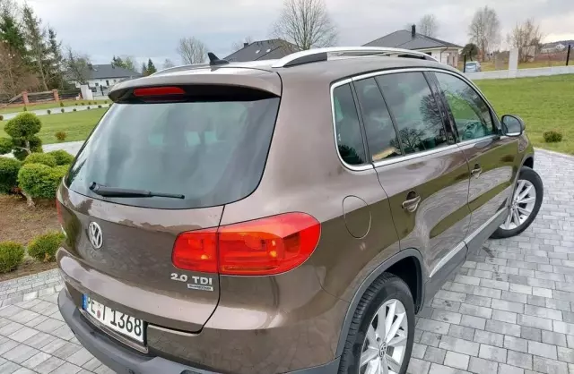 VOLKSWAGEN Tiguan 