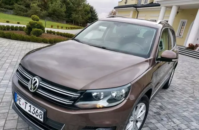VOLKSWAGEN Tiguan 