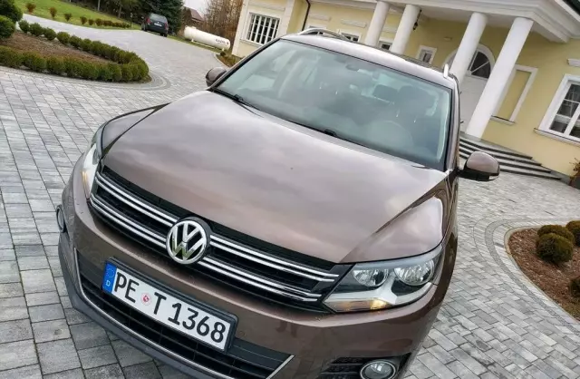 VOLKSWAGEN Tiguan 