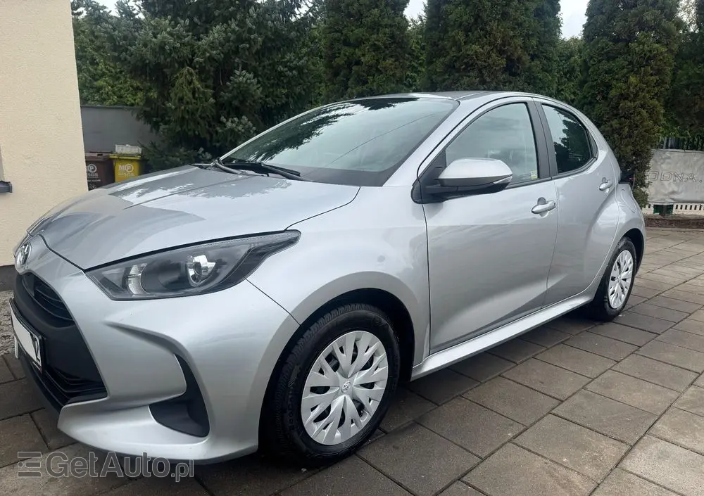 TOYOTA Yaris Ver-hybrid-1-5-comfort