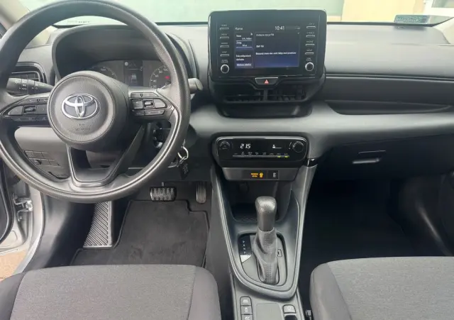 TOYOTA Yaris Ver-hybrid-1-5-comfort