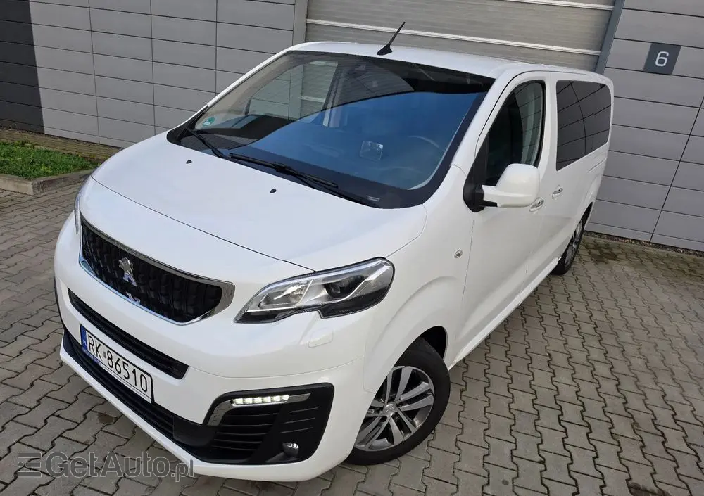 PEUGEOT Traveller L2 2.0 EAT8 Business VIP