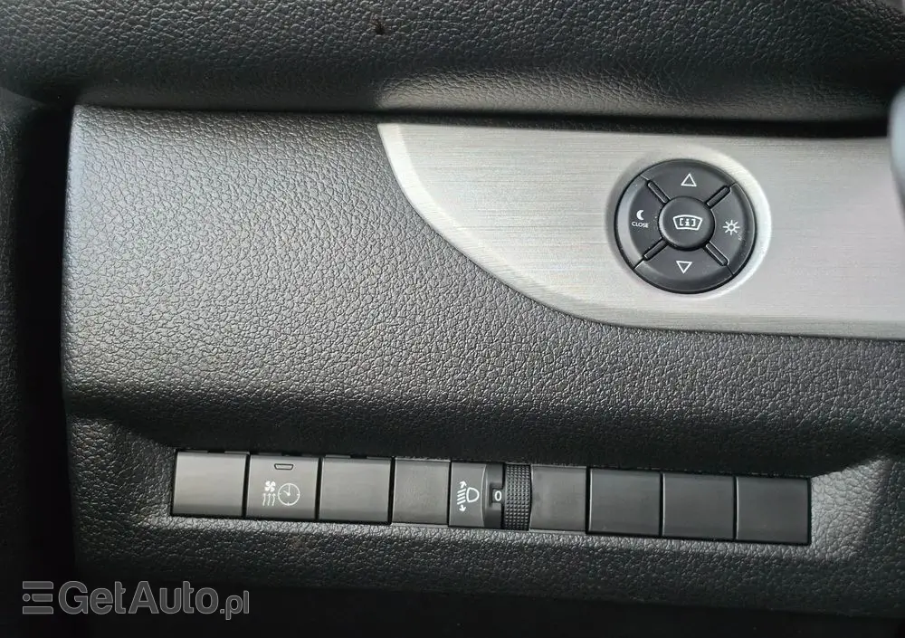 PEUGEOT Traveller L2 2.0 EAT8 Business VIP