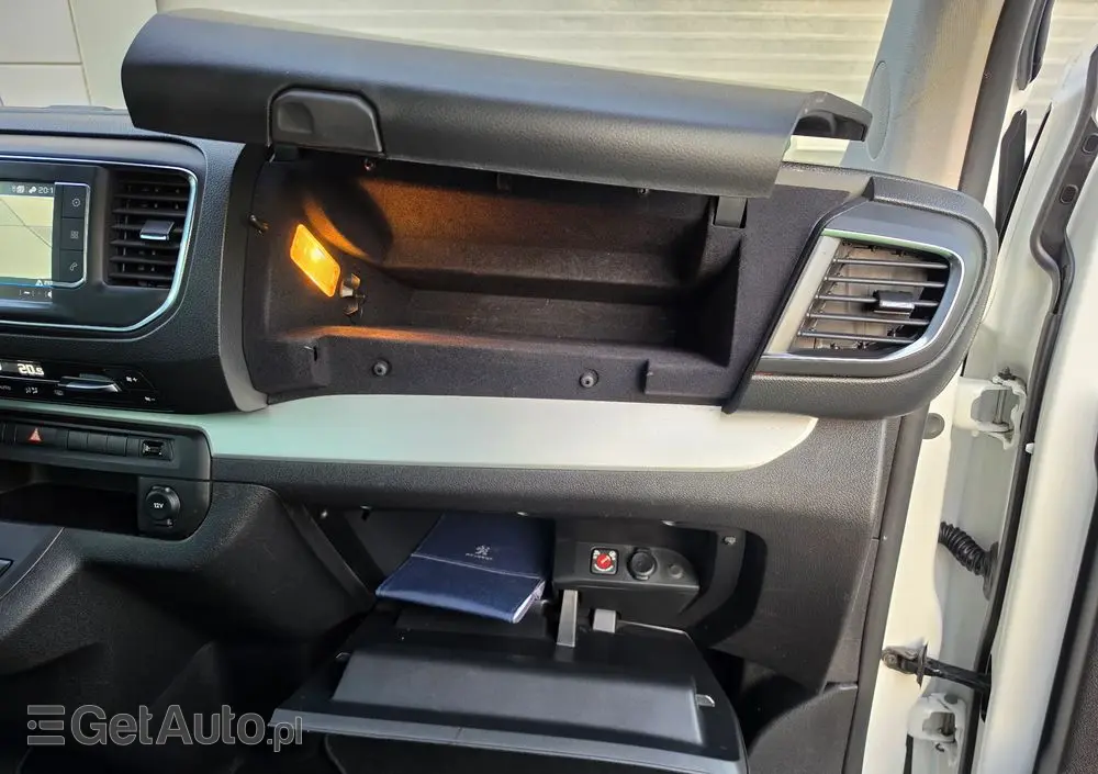 PEUGEOT Traveller L2 2.0 EAT8 Business VIP