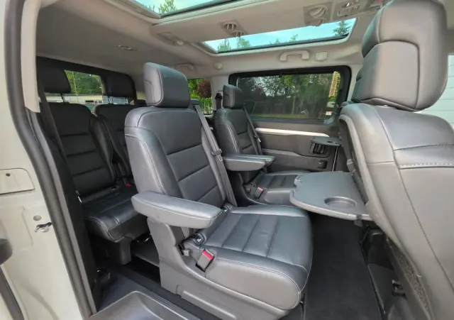 PEUGEOT Traveller L2 2.0 EAT8 Business VIP