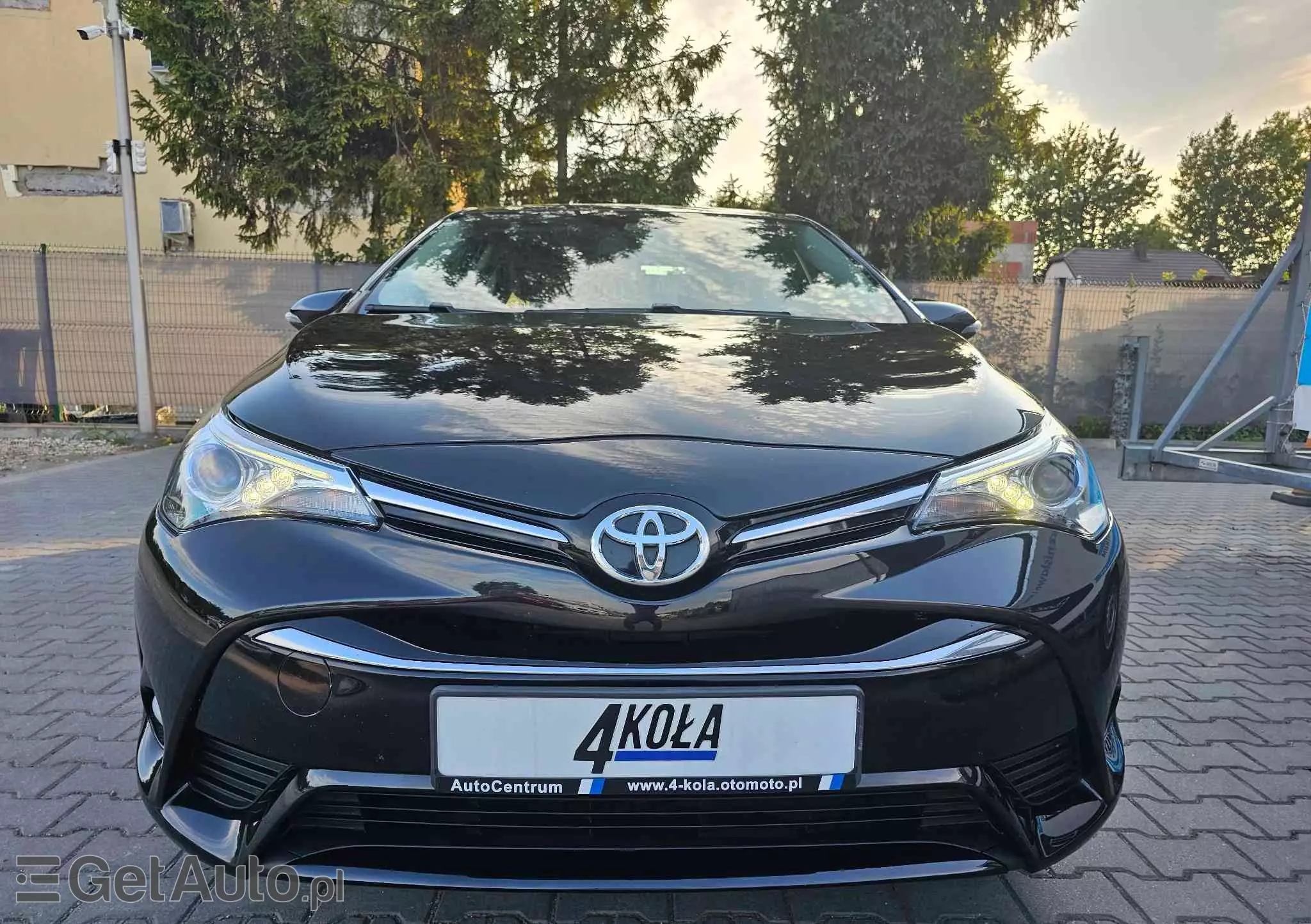 TOYOTA Avensis 2.0 D-4D Premium