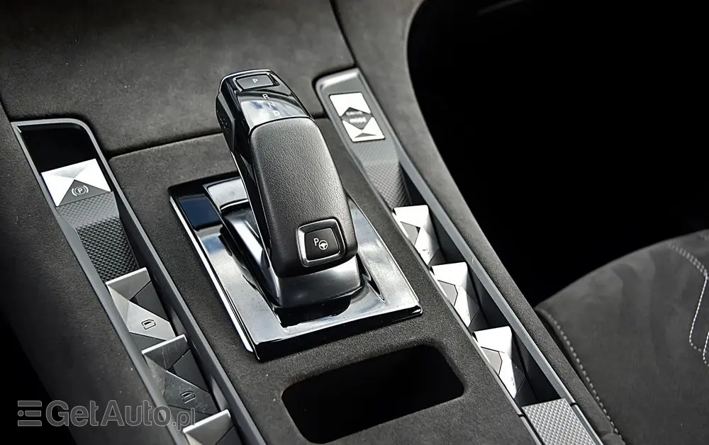 DS AUTOMOBILES DS 7 Crossback 1.6 PureTech Performance Line +