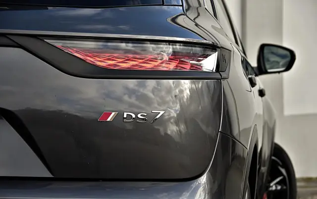 DS AUTOMOBILES DS 7 Crossback 1.6 PureTech Performance Line +