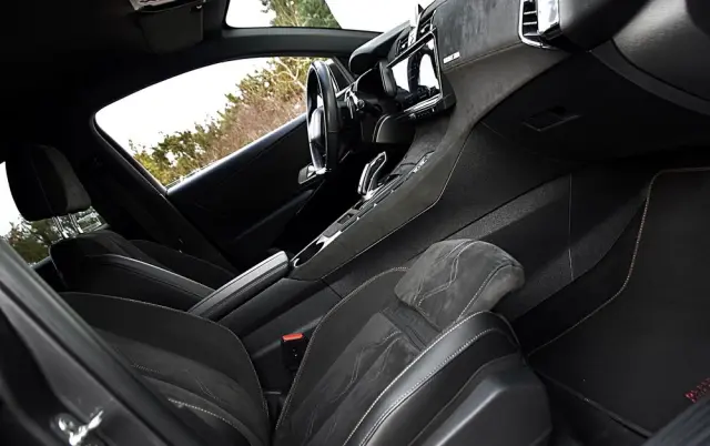 DS AUTOMOBILES DS 7 Crossback 1.6 PureTech Performance Line +