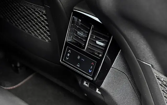 DS AUTOMOBILES DS 7 Crossback 1.6 PureTech Performance Line +