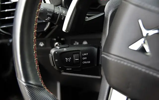 DS AUTOMOBILES DS 7 Crossback 1.6 PureTech Performance Line +