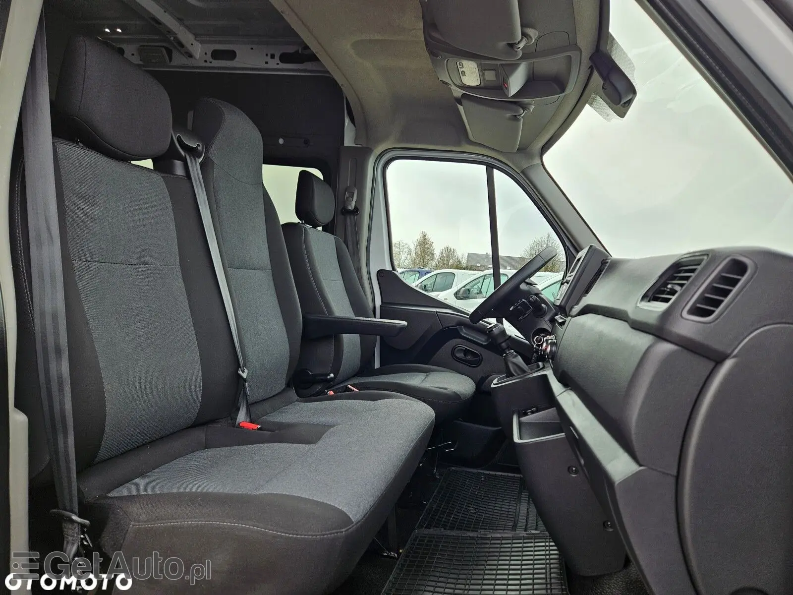 RENAULT Master L4H2 Business DBL