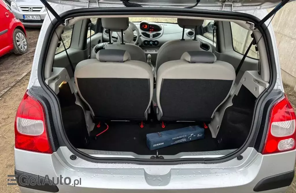 RENAULT Twingo 