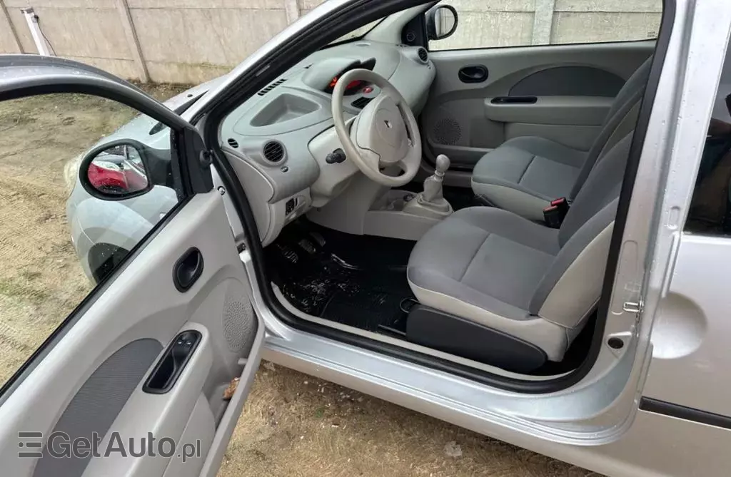 RENAULT Twingo 