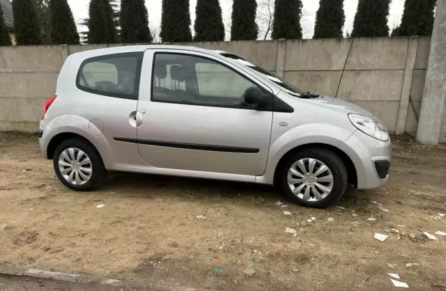 RENAULT Twingo 