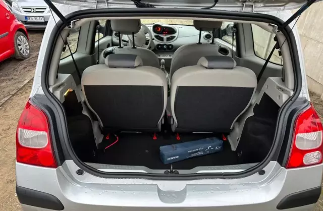 RENAULT Twingo 