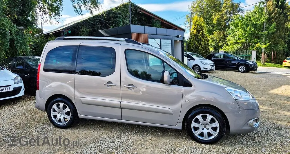 PEUGEOT Partner Tepee 110 Family