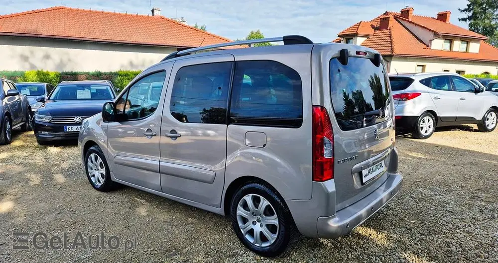 PEUGEOT Partner Tepee 110 Family