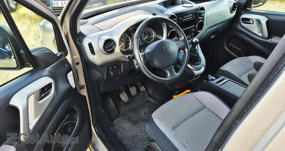 PEUGEOT Partner Tepee 110 Family