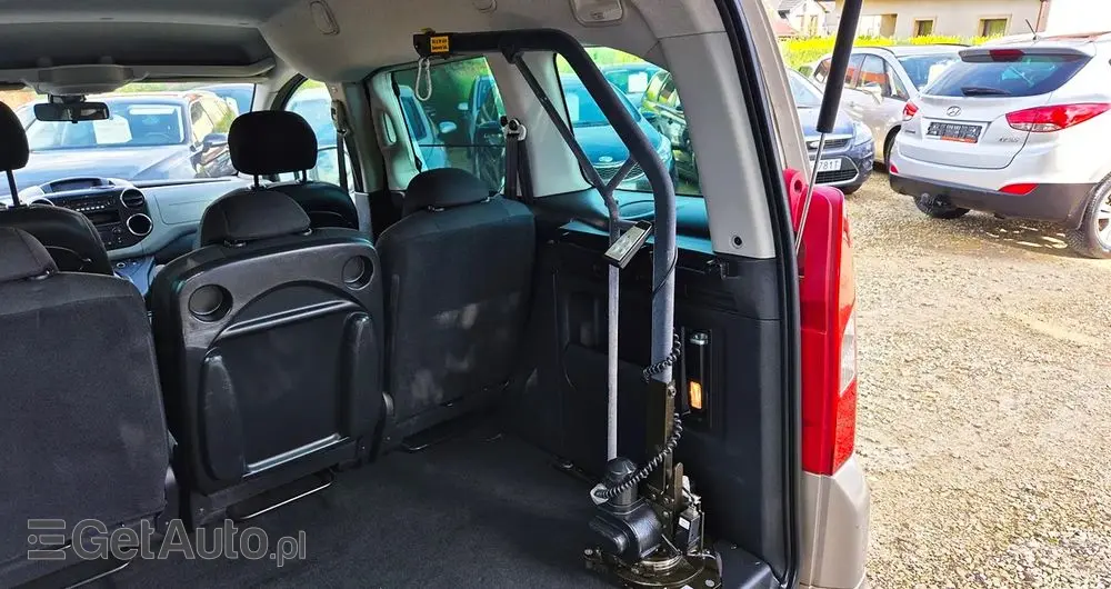 PEUGEOT Partner Tepee 110 Family