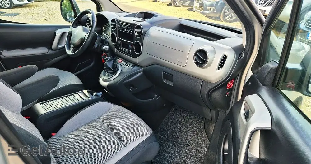 PEUGEOT Partner Tepee 110 Family