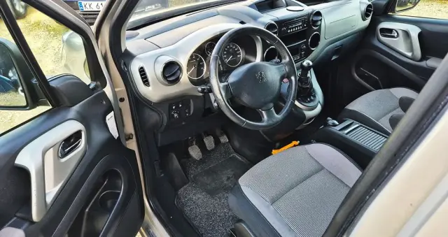 PEUGEOT Partner Tepee 110 Family