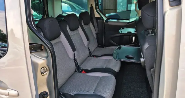 PEUGEOT Partner Tepee 110 Family