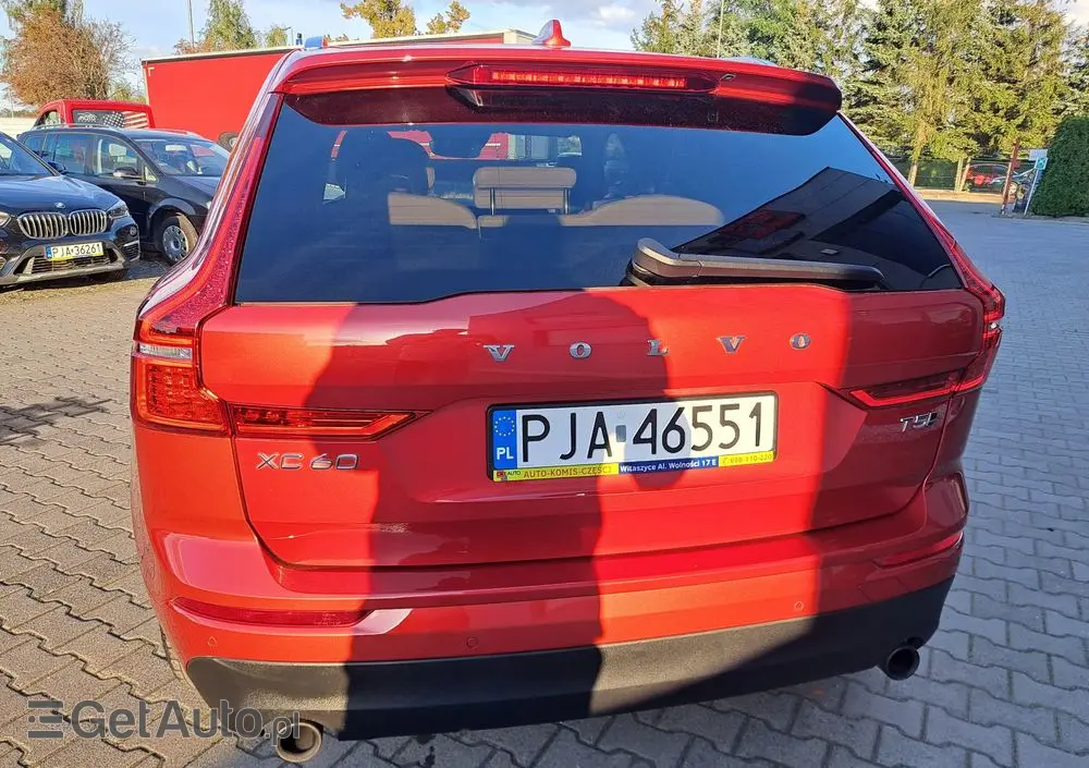 VOLVO XC 60 T5 AWD Geartronic Momentum