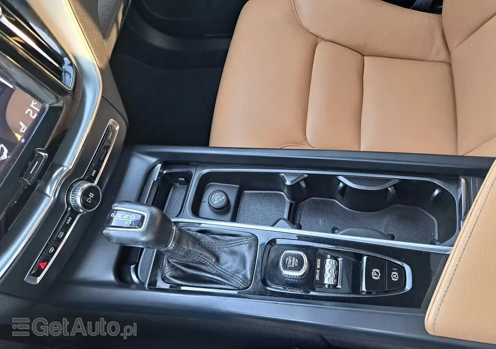 VOLVO XC 60 T5 AWD Geartronic Momentum