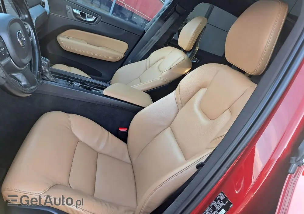 VOLVO XC 60 T5 AWD Geartronic Momentum