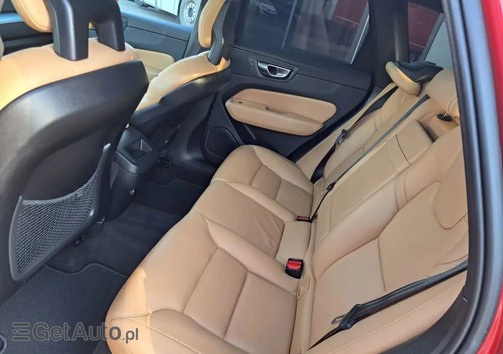 VOLVO XC 60 T5 AWD Geartronic Momentum