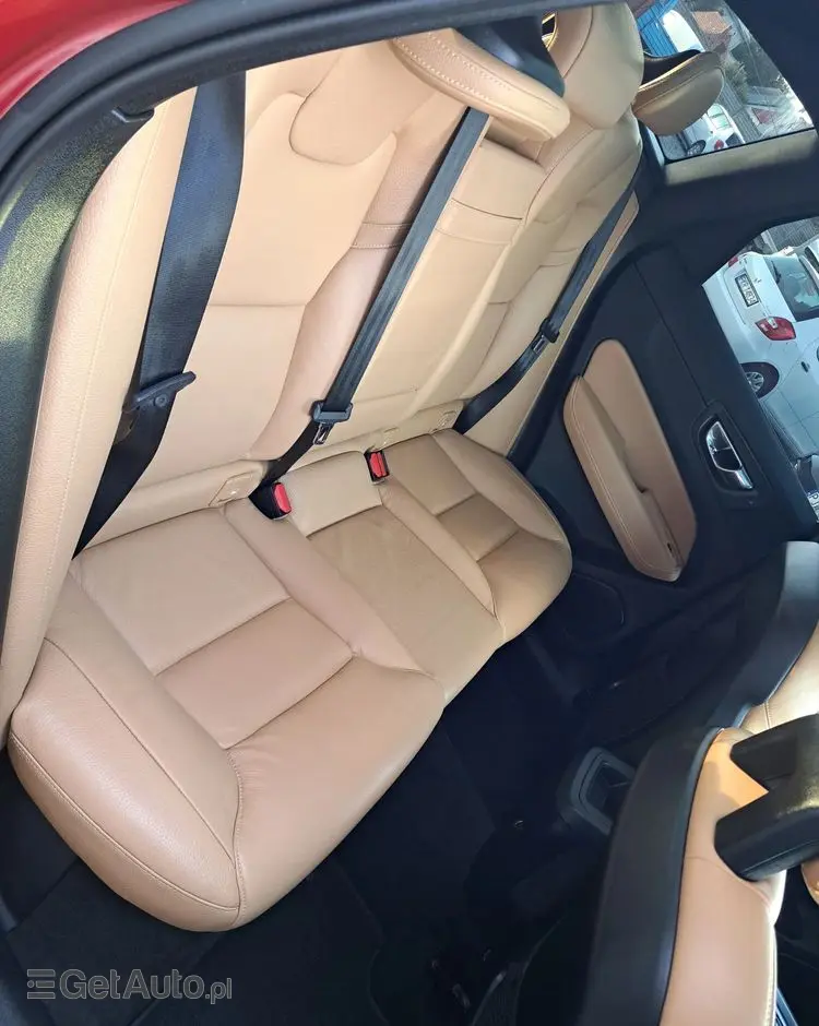 VOLVO XC 60 T5 AWD Geartronic Momentum