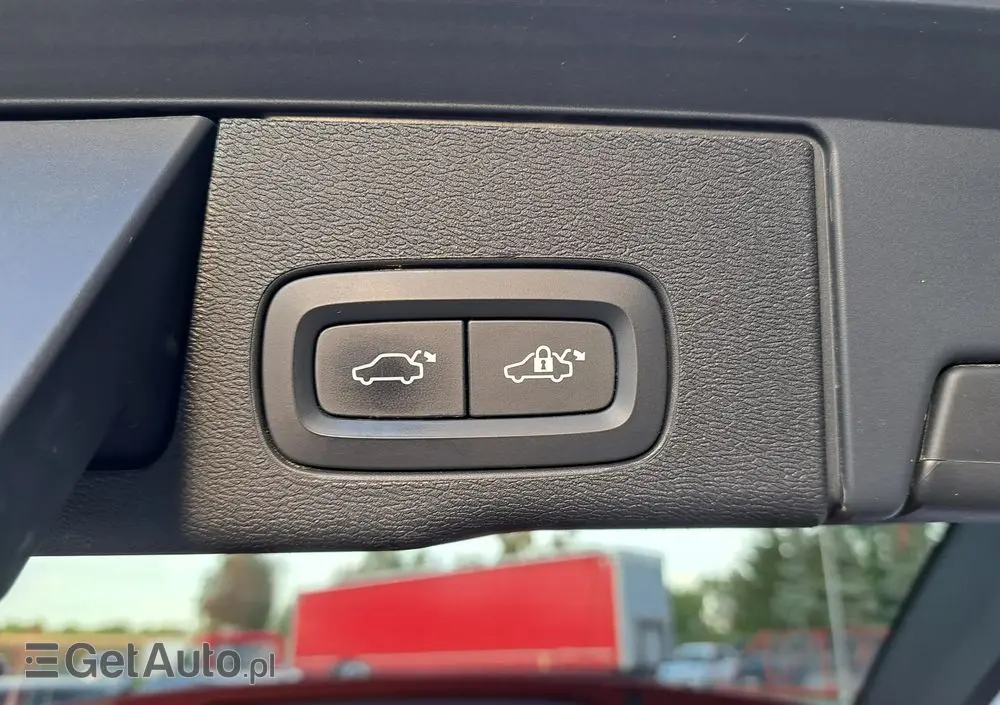 VOLVO XC 60 T5 AWD Geartronic Momentum