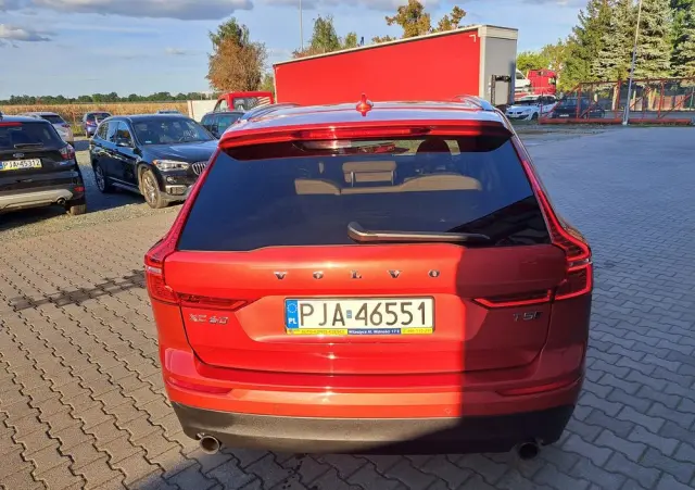 VOLVO XC 60 T5 AWD Geartronic Momentum