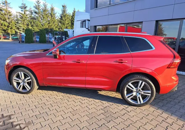 VOLVO XC 60 T5 AWD Geartronic Momentum