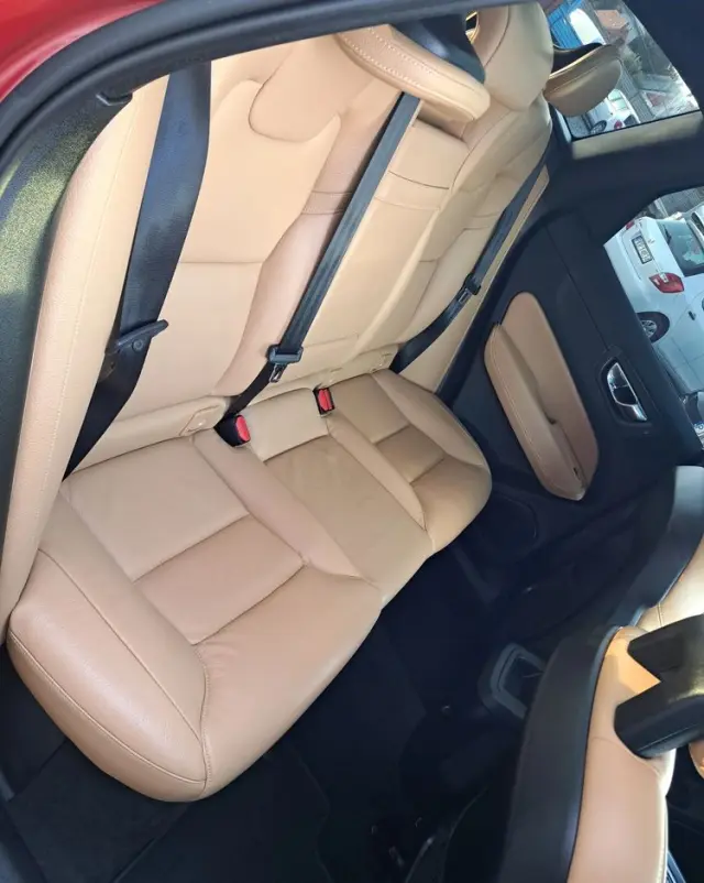 VOLVO XC 60 T5 AWD Geartronic Momentum