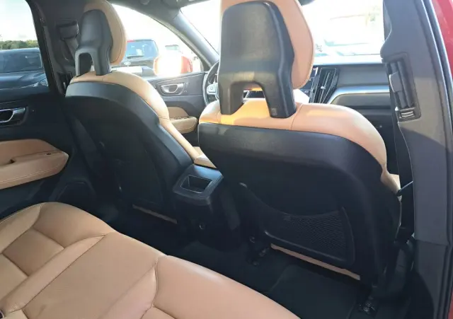 VOLVO XC 60 T5 AWD Geartronic Momentum