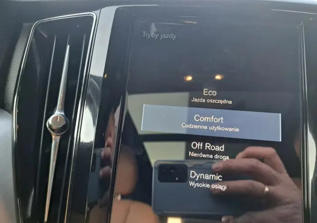 VOLVO XC 60 T5 AWD Geartronic Momentum