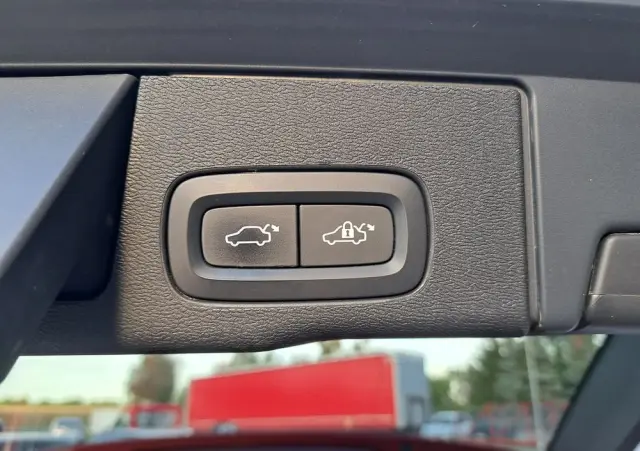 VOLVO XC 60 T5 AWD Geartronic Momentum