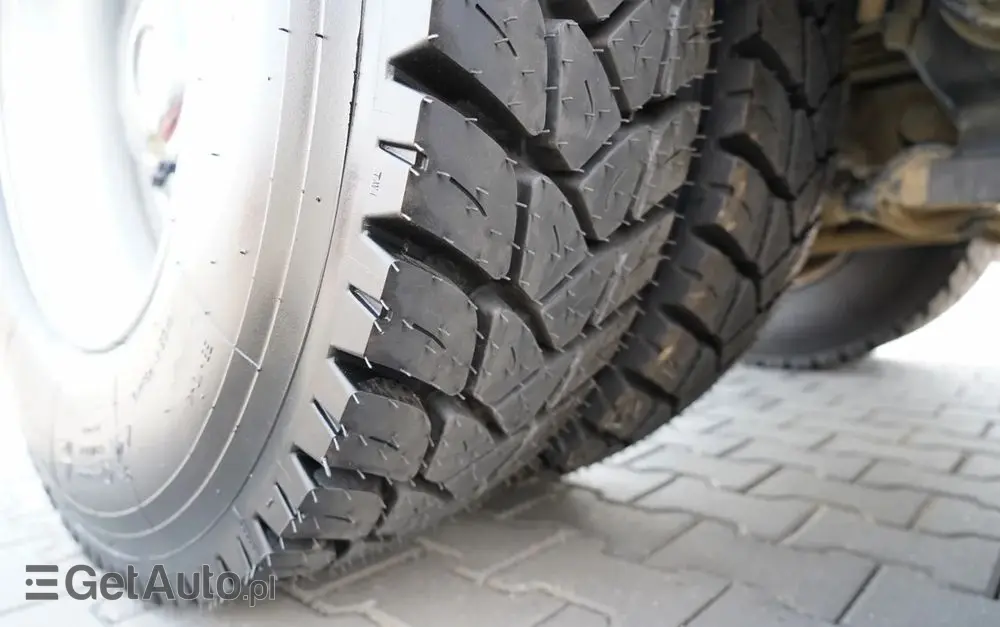 MAN TGS 41.460 / 8x4 / WYWROTKA / 2 STRONNA / BORDMATIC / HYDROBURTA / MEILLER KIPER /  / OPONY 100% / EURO 6 / 2017 R / SPROWADZONA 